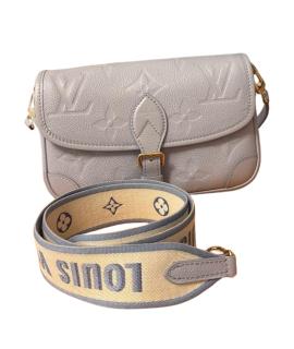 LOUIS VUITTON Сумка через плечо