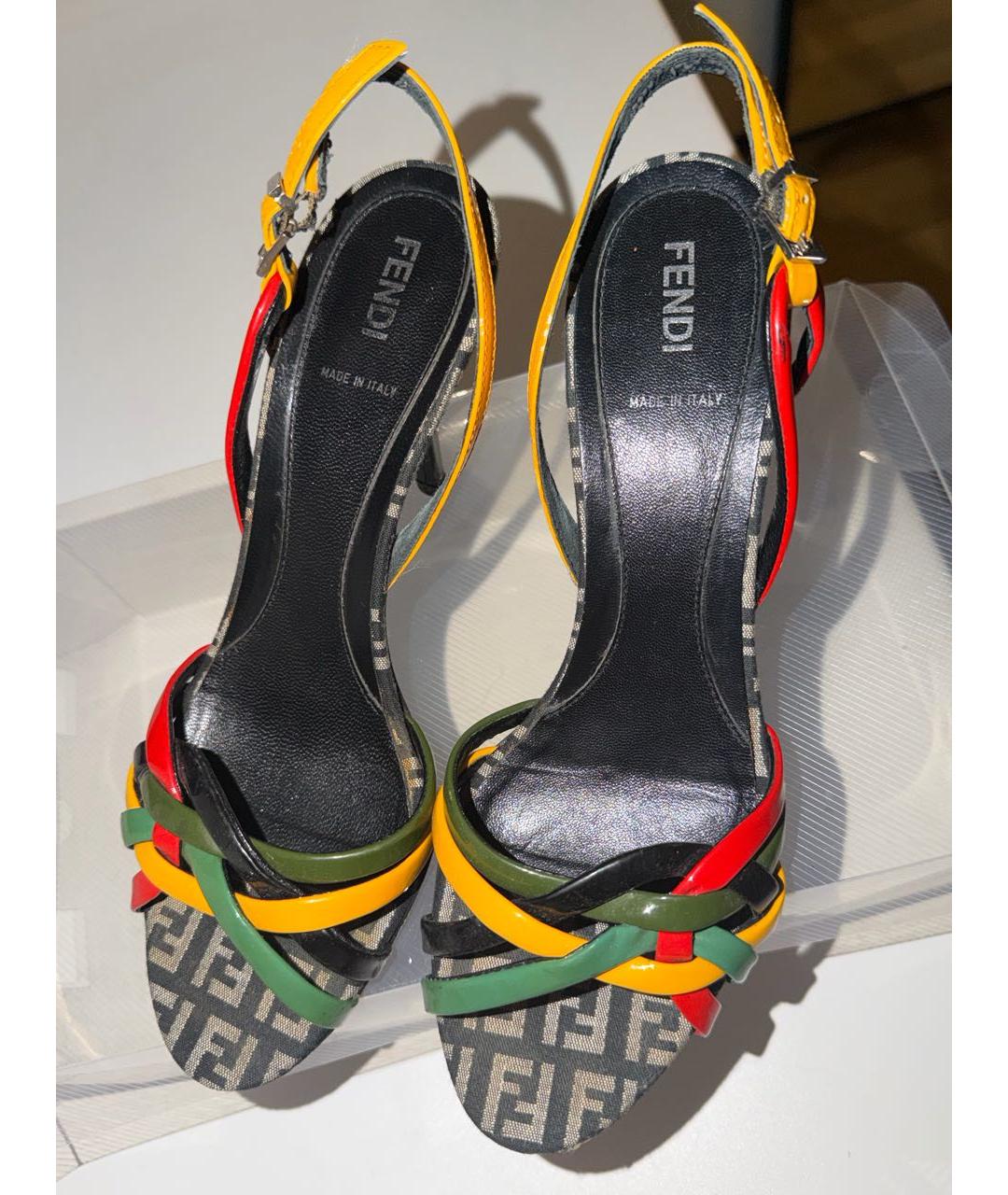 FENDI Мульти босоножки из лакированной кожи, фото 2