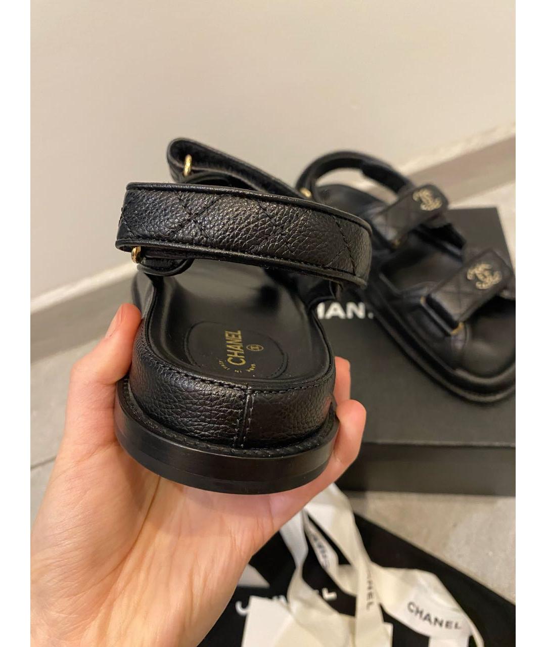 CHANEL Черные кожаные сандалии, фото 5