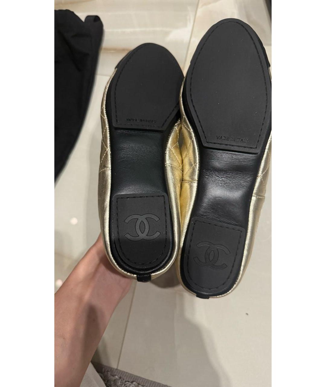 CHANEL Золотые кожаные балетки, фото 5