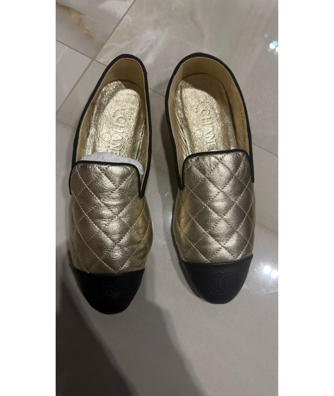 CHANEL Золотые кожаные балетки, фото 2