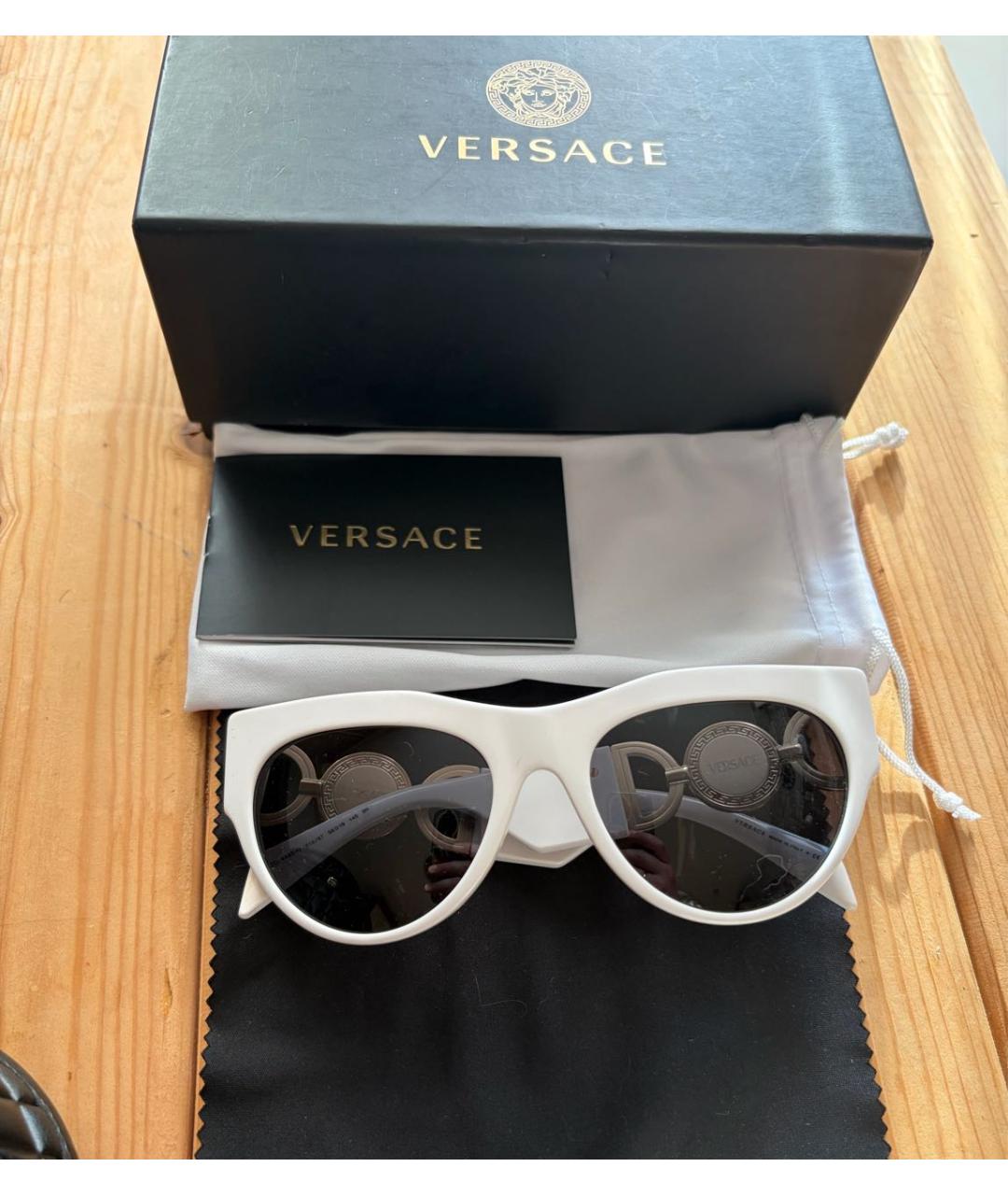 VERSACE Белые пластиковые солнцезащитные очки, фото 5