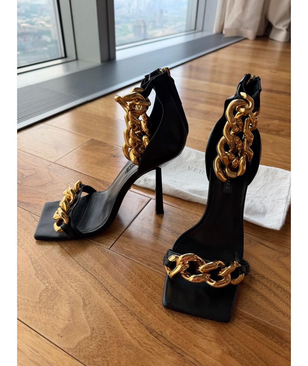VERSACE Черные кожаные босоножки, фото 2