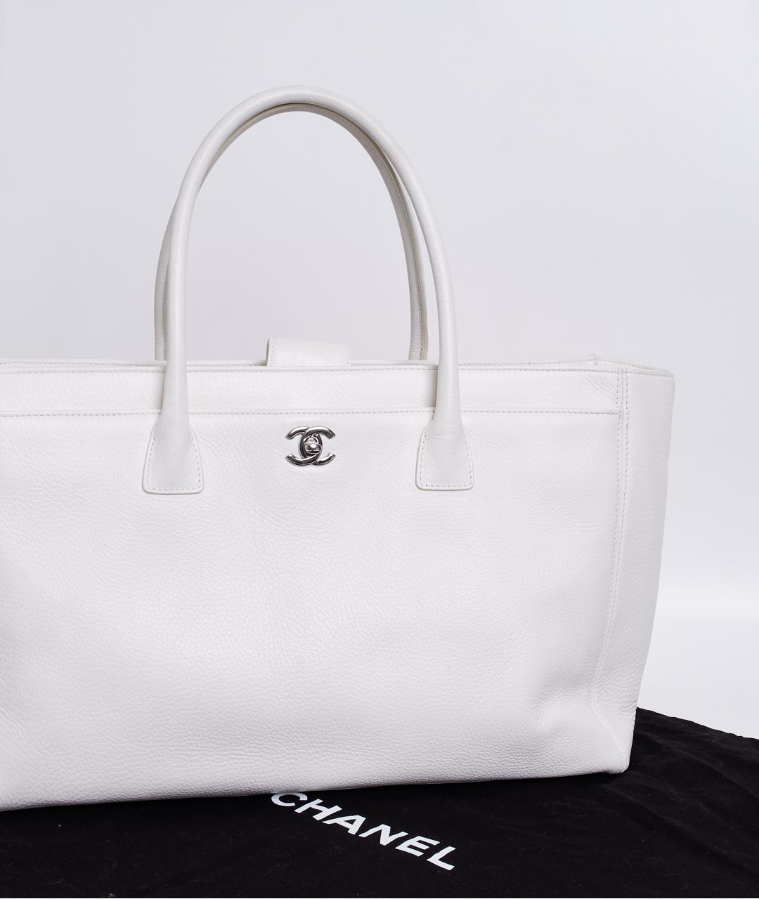 CHANEL Белая кожаная сумка тоут, фото 5