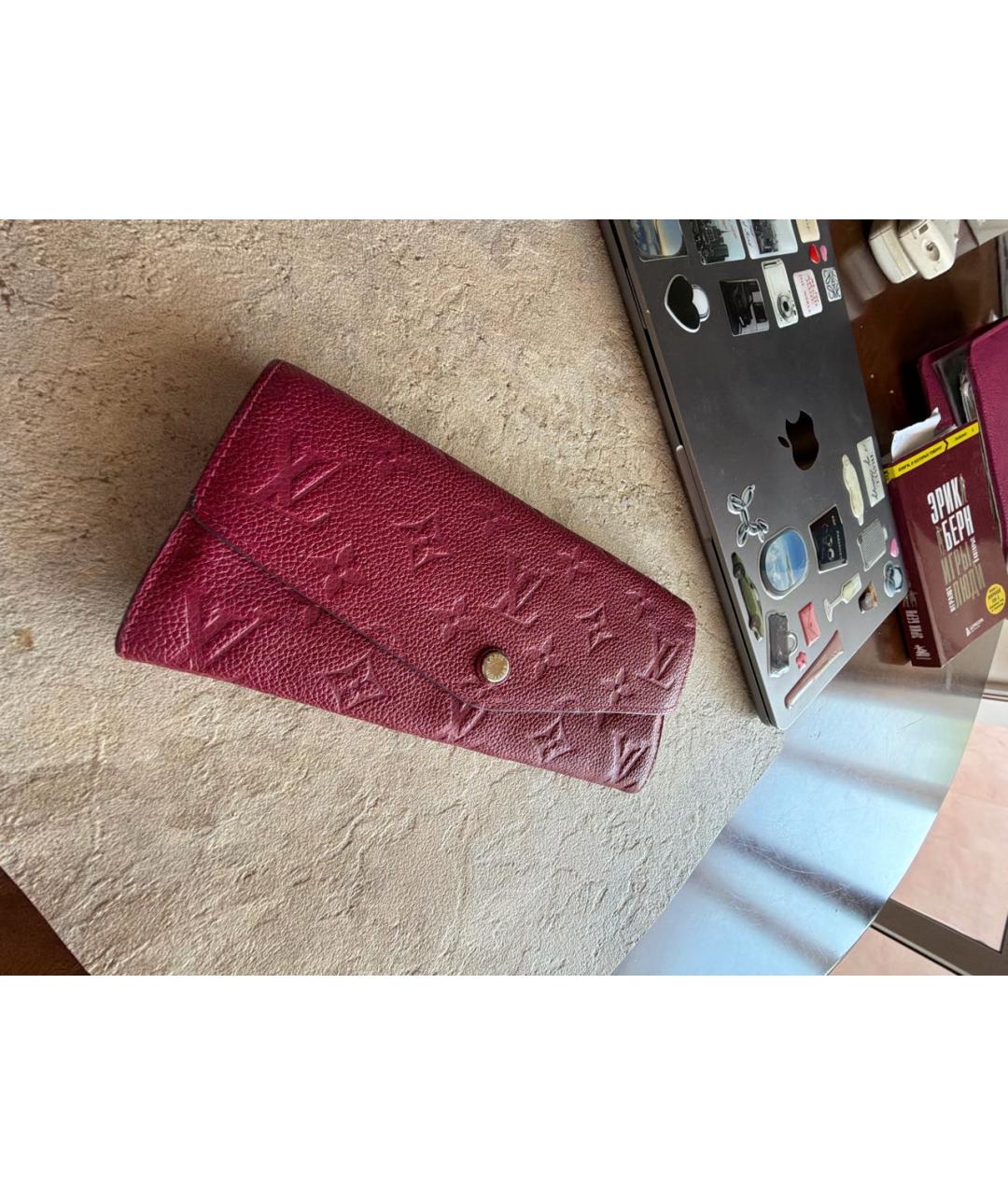 LOUIS VUITTON Красный кожаный кошелек, фото 2