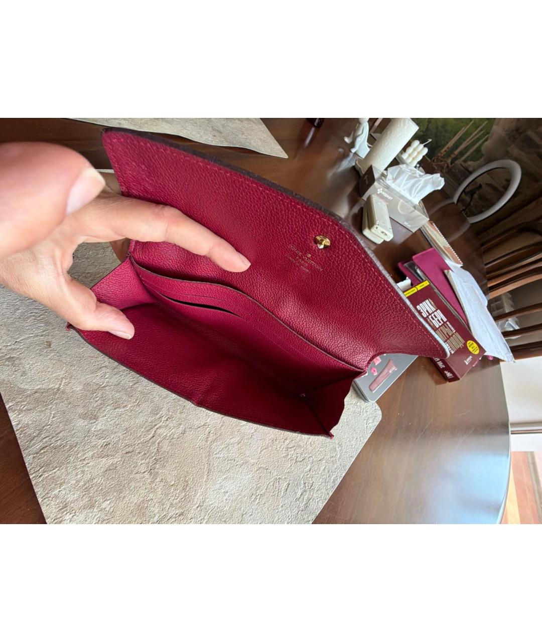 LOUIS VUITTON Красный кожаный кошелек, фото 4