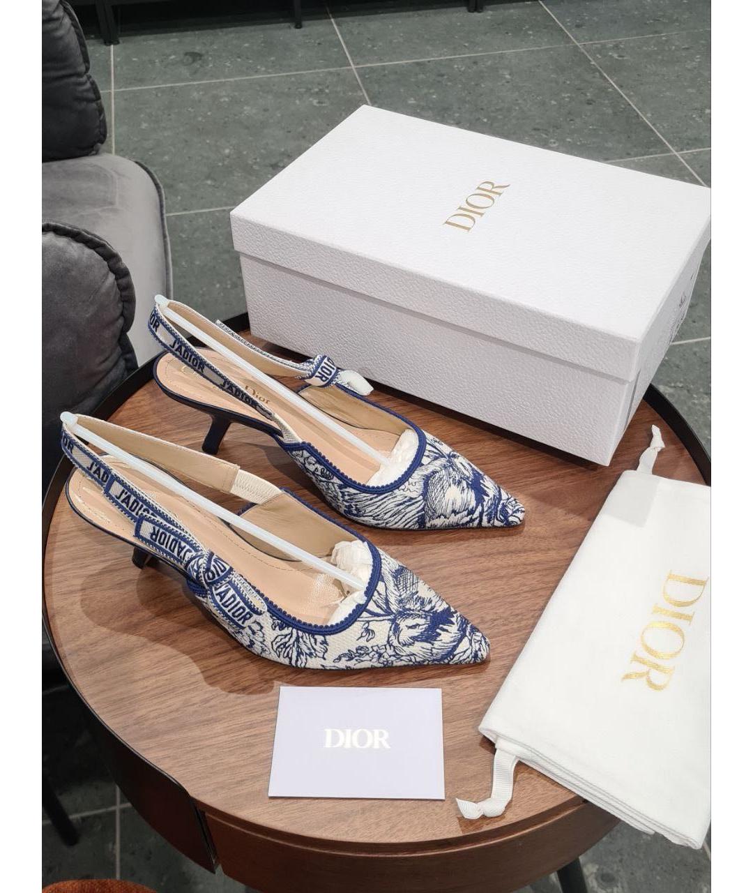 CHRISTIAN DIOR Белые кожаные лодочки на низком каблуке, фото 2