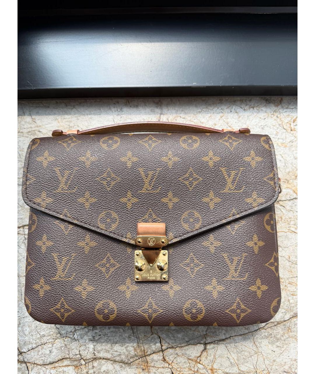 LOUIS VUITTON Коричневая сумка с короткими ручками, фото 9