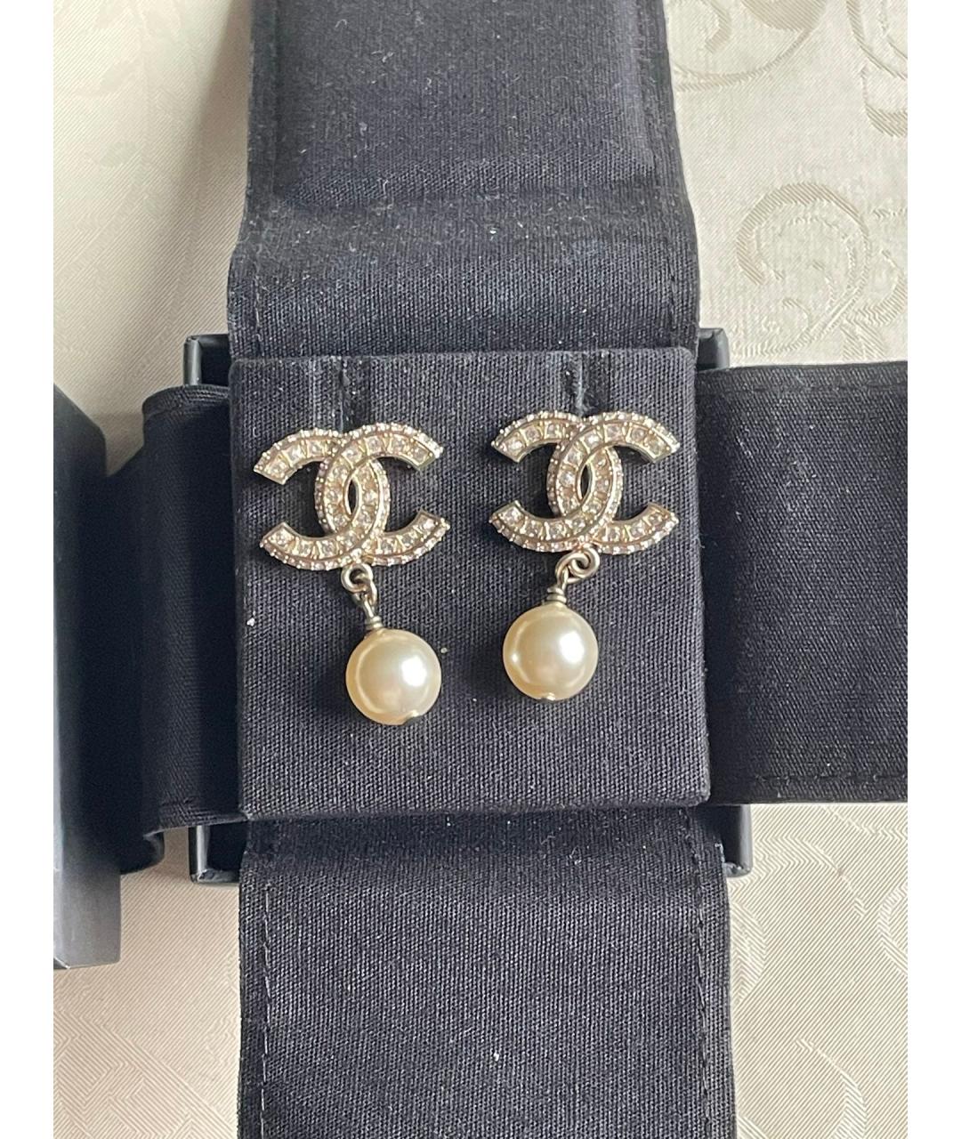 CHANEL Бежевые серьги, фото 4
