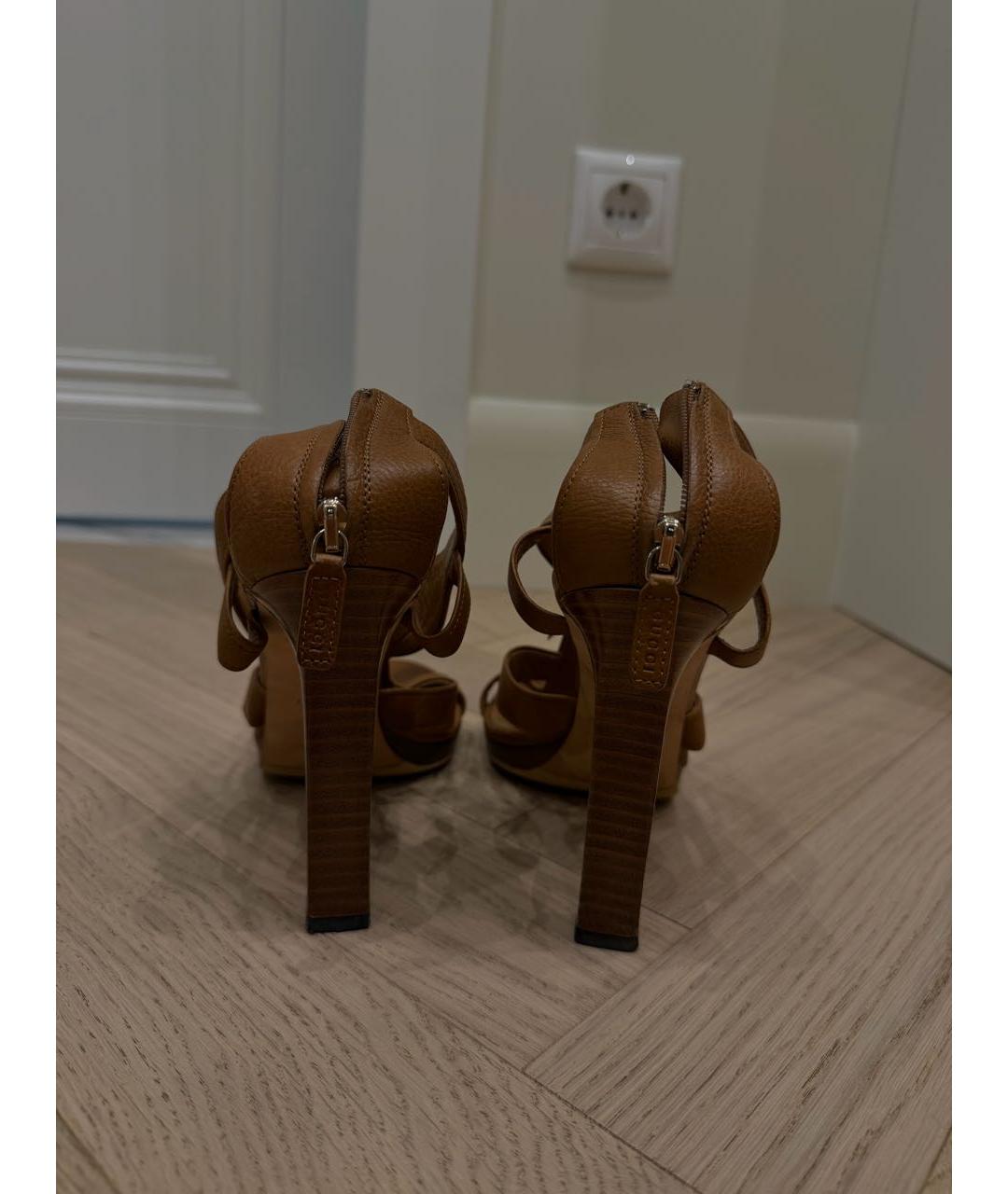 GUCCI Коричневые кожаные босоножки, фото 3