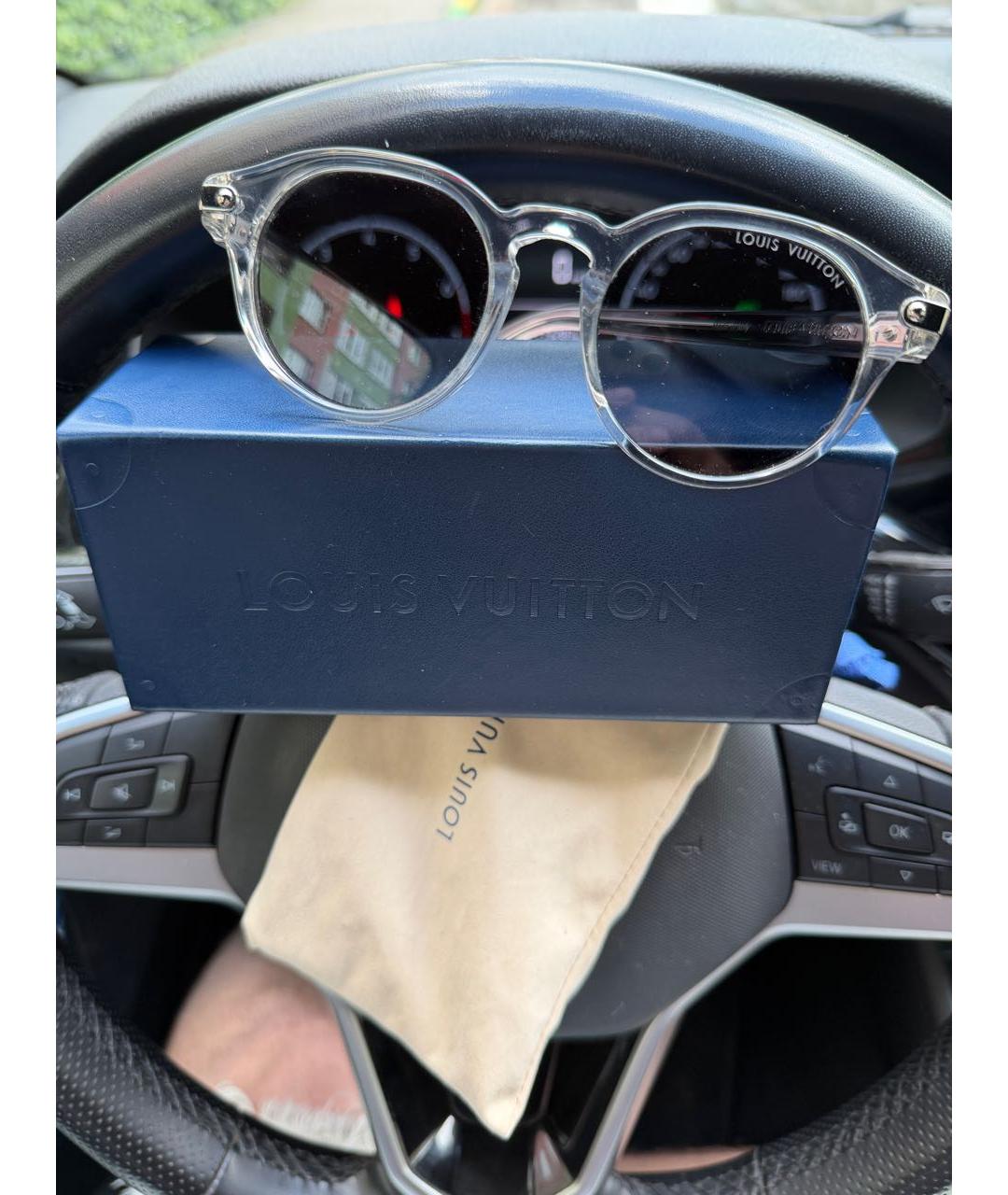 LOUIS VUITTON Серые пластиковые солнцезащитные очки, фото 6