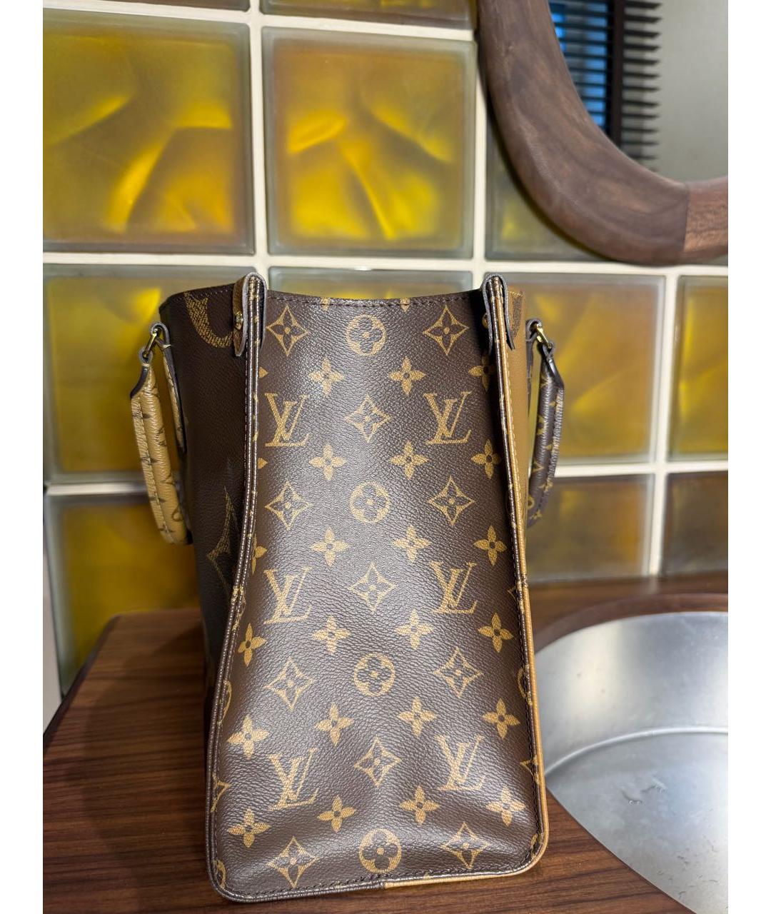 LOUIS VUITTON Коричневая сумка с короткими ручками, фото 3