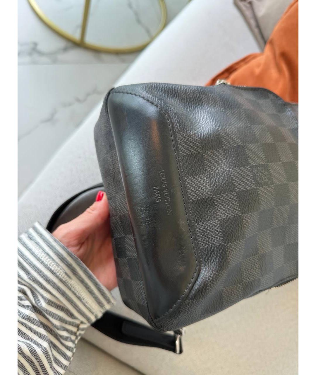 LOUIS VUITTON Черная барсетка, фото 6