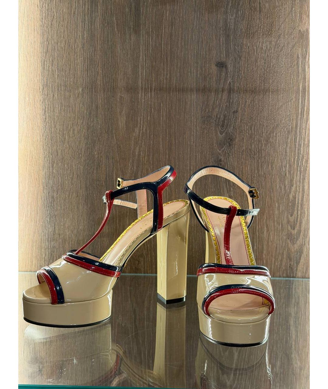 GUCCI Бежевые кожаные босоножки, фото 3