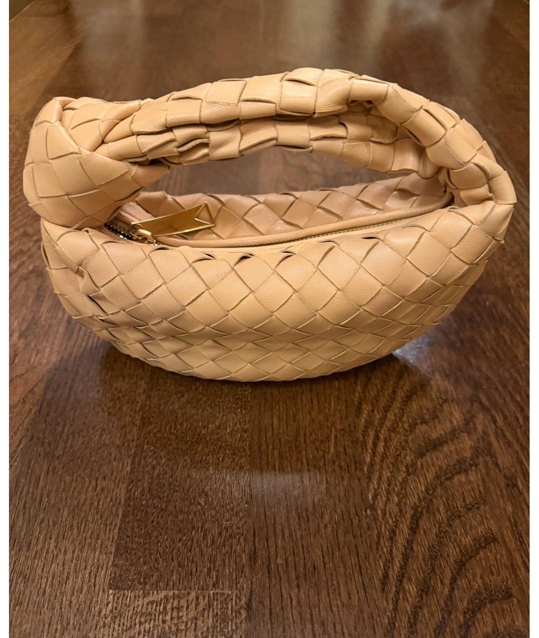 BOTTEGA VENETA Бежевая кожаная сумка с короткими ручками, фото 3