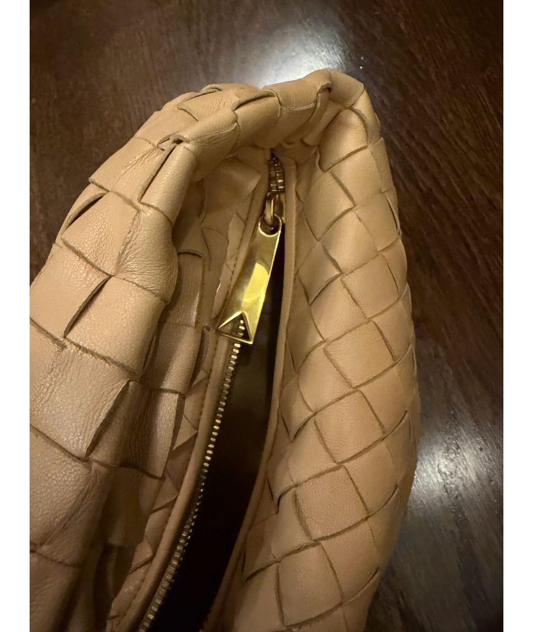 BOTTEGA VENETA Бежевая кожаная сумка с короткими ручками, фото 4