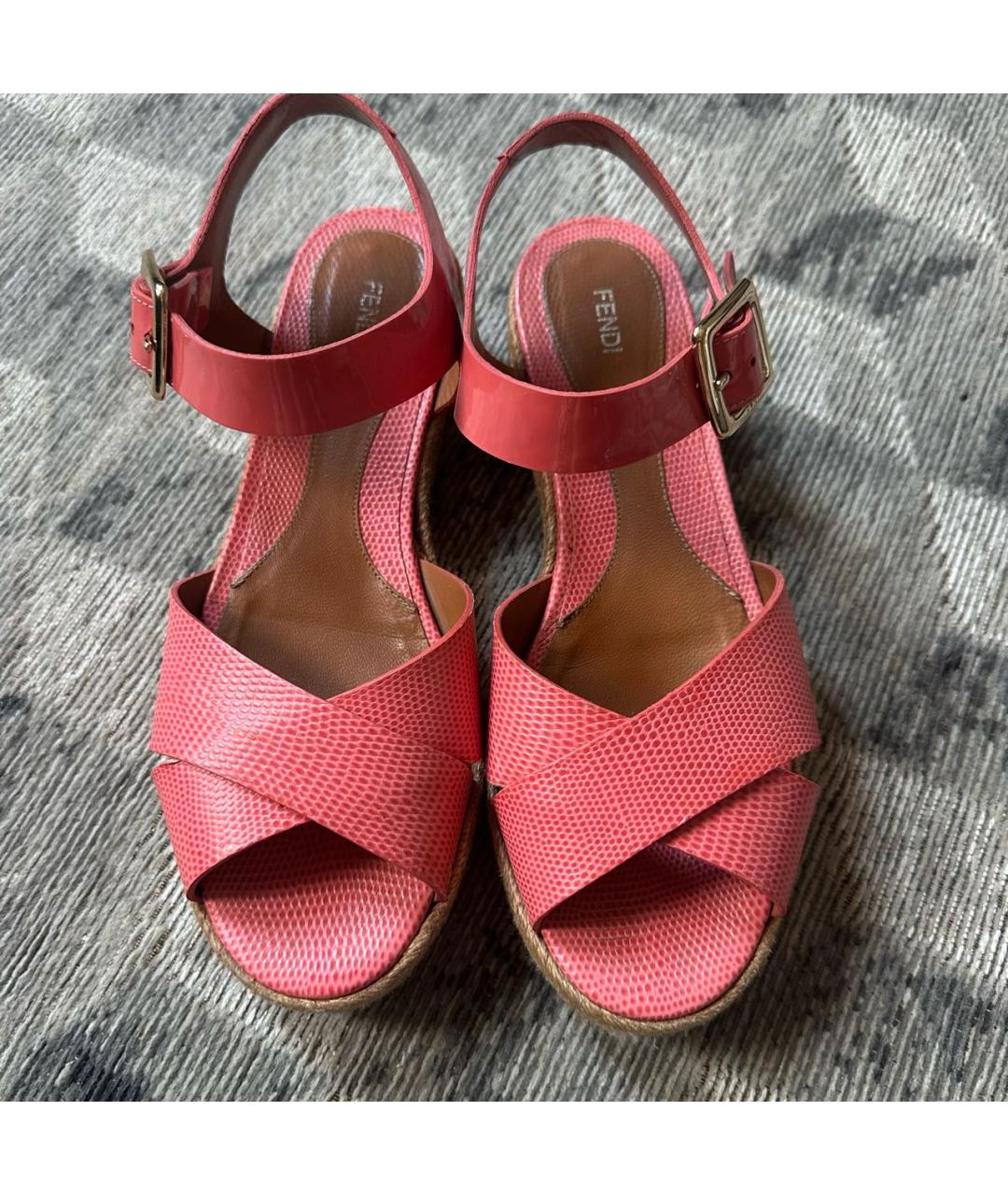 FENDI Коралловые кожаные босоножки, фото 2