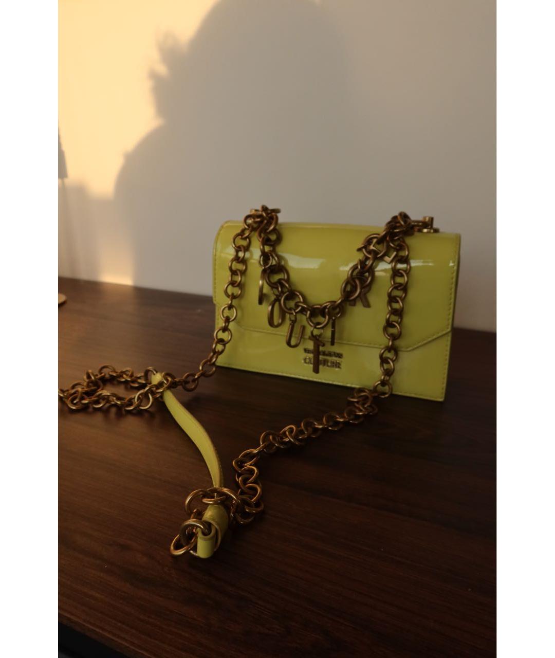 VERSACE JEANS COUTURE Желтая сумка через плечо из лакированной кожи, фото 6