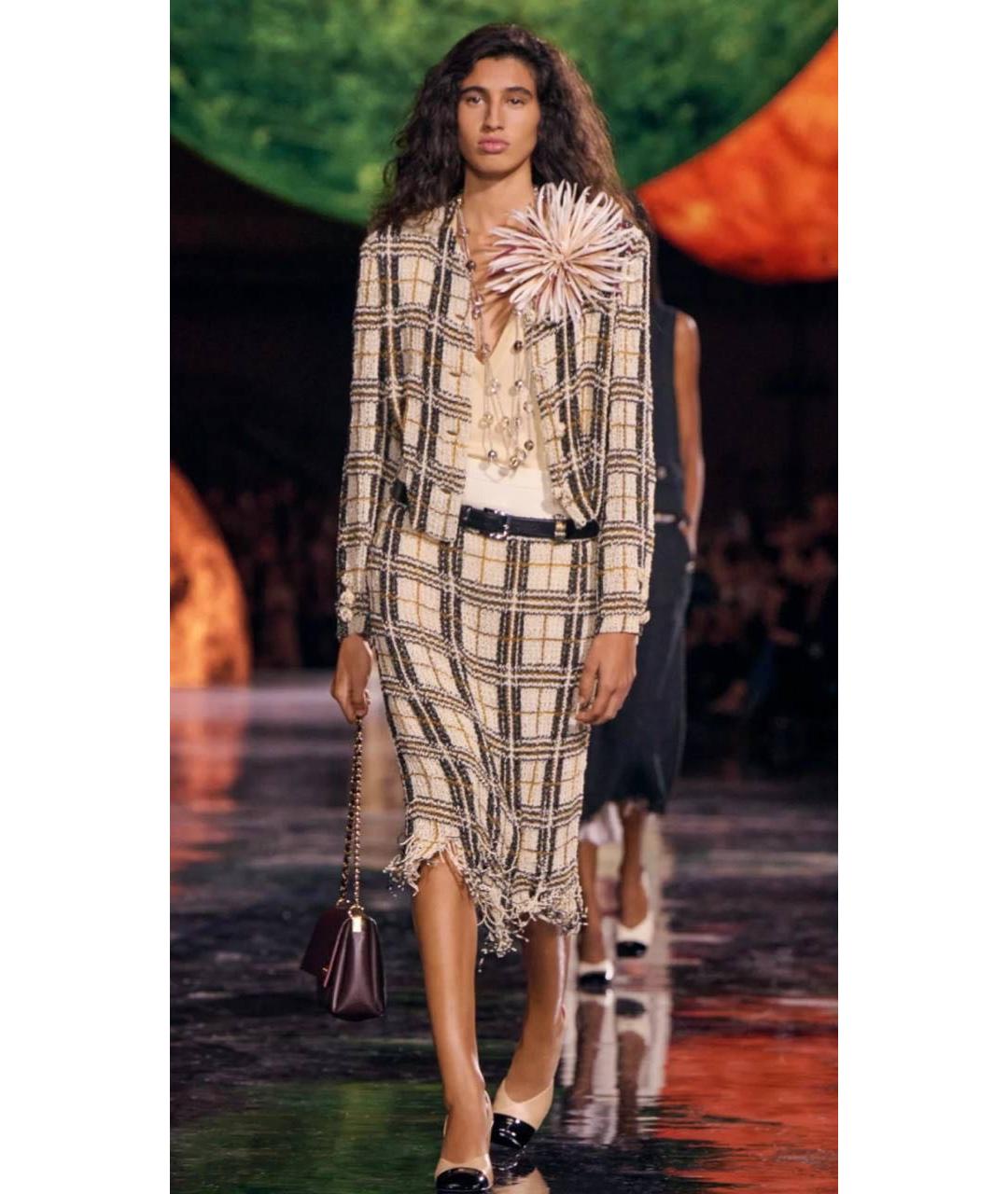 CHANEL Бежевые кожаные босоножки, фото 2