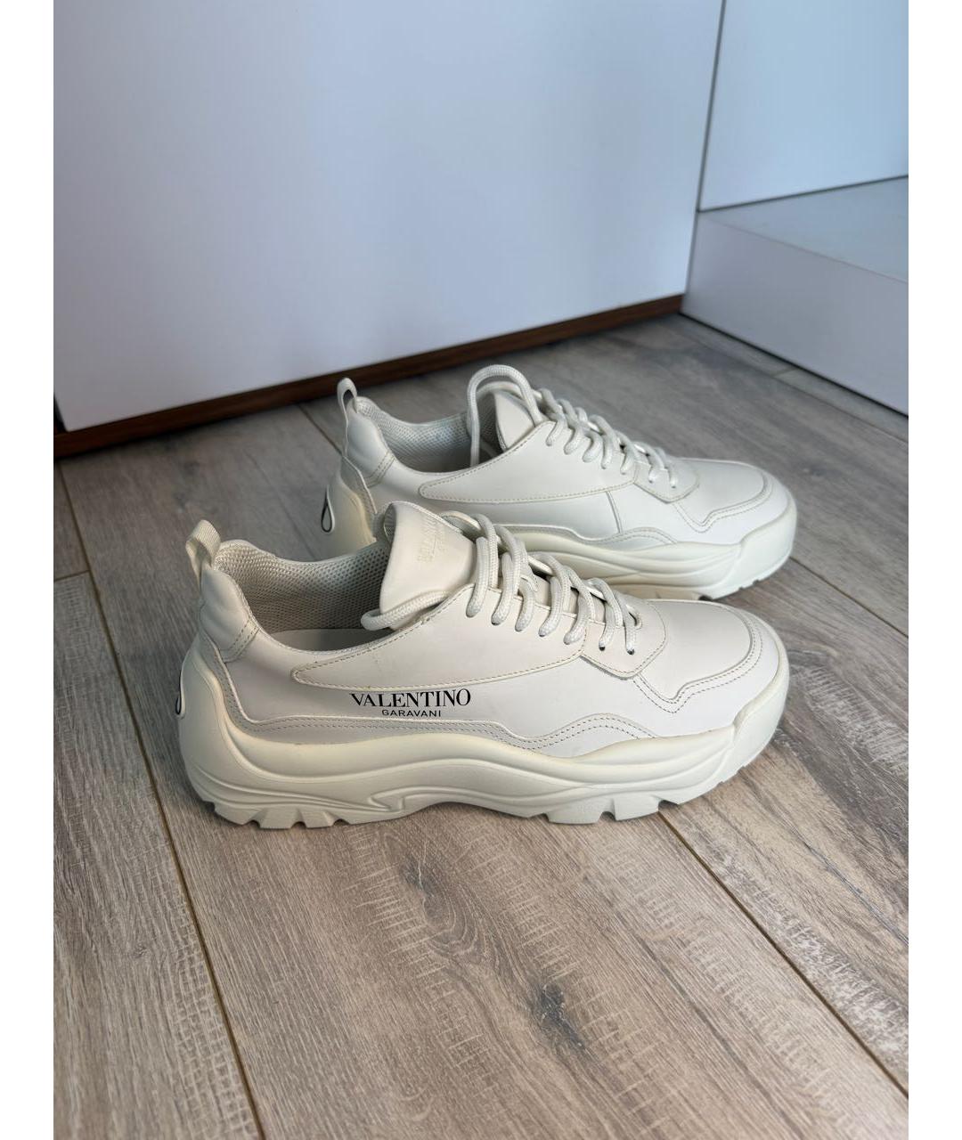 VALENTINO Белые кожаные кроссовки, фото 4