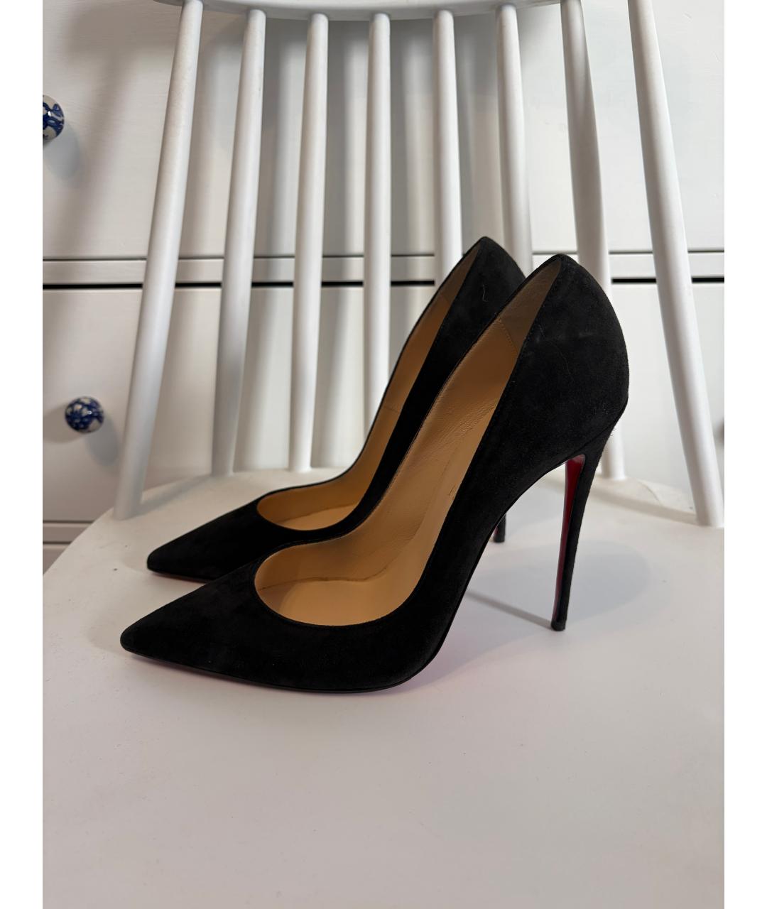 CHRISTIAN LOUBOUTIN Черные замшевые туфли, фото 4
