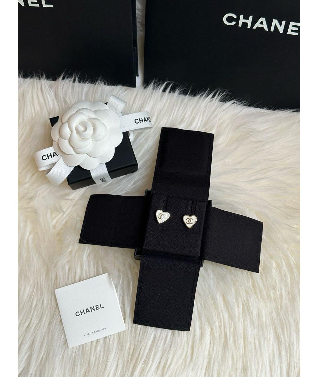 CHANEL Белые серьги, фото 4