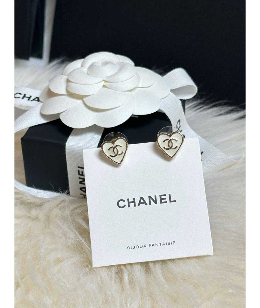 CHANEL Белые серьги, фото 3