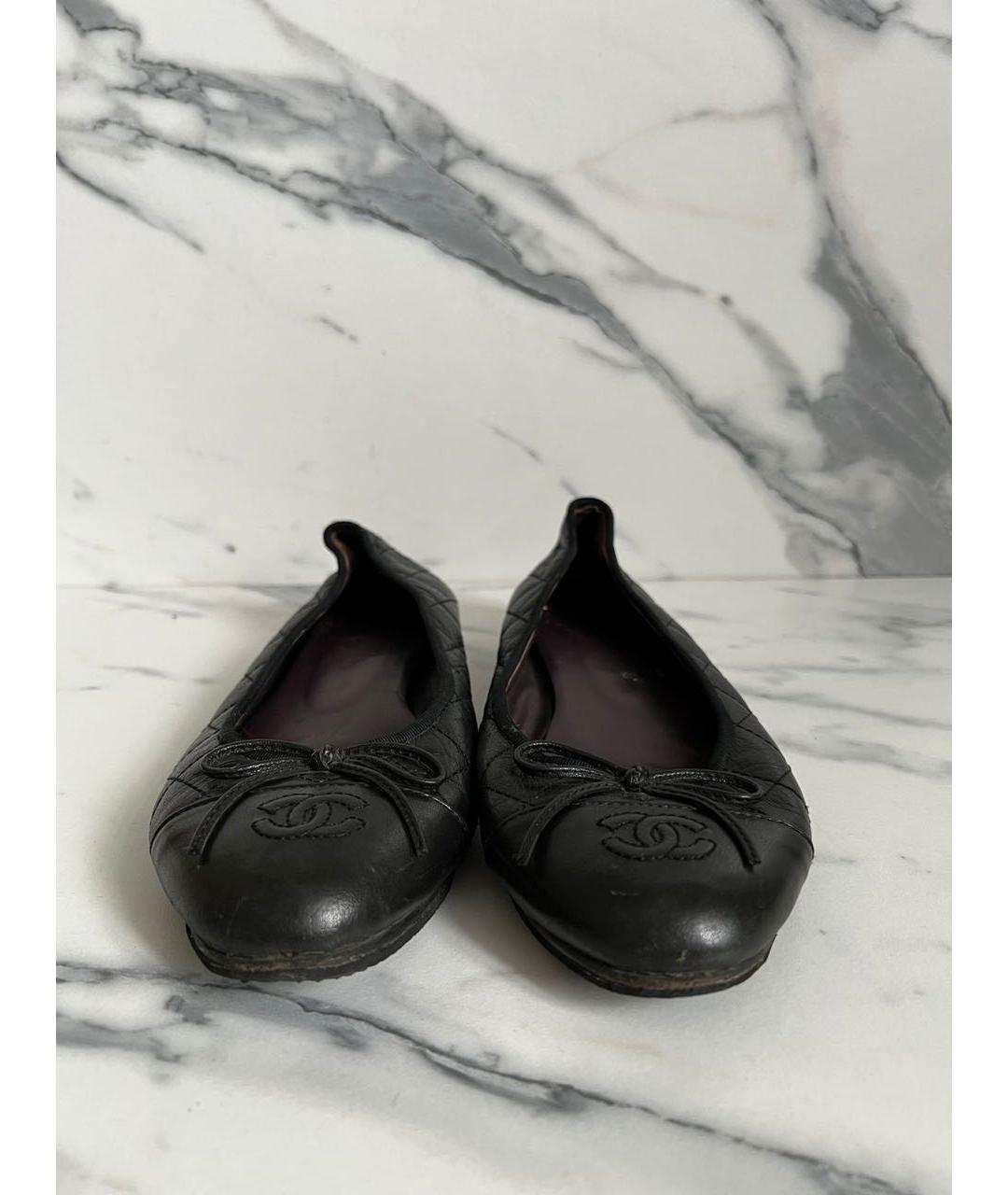 CHANEL Черные кожаные балетки, фото 2