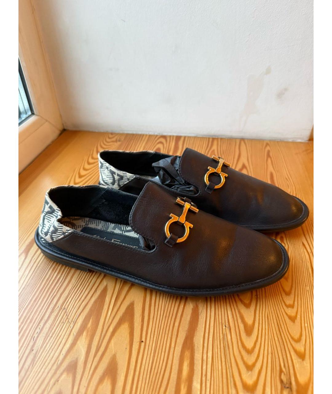 FERRAGAMO Черные кожаные лоферы, фото 3