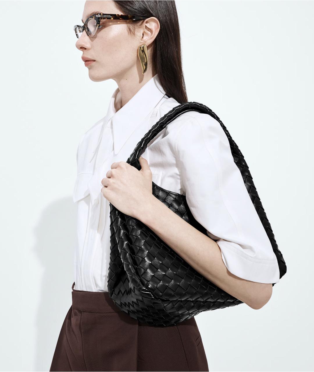 BOTTEGA VENETA Черная кожаная сумка через плечо, фото 6