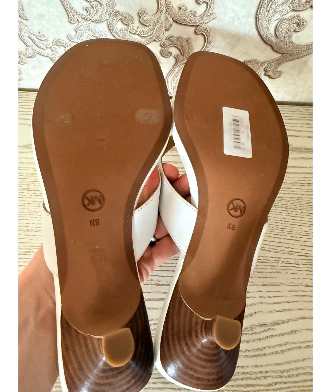 MICHAEL KORS Белые кожаные сабо, фото 4
