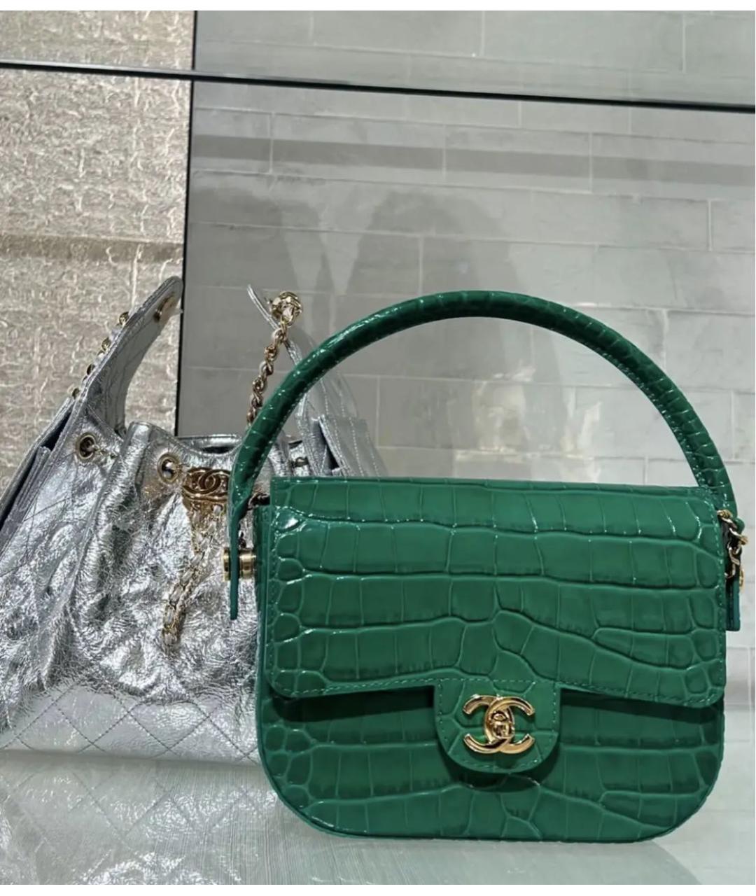CHANEL Зеленая сумка с короткими ручками из лакированной кожи, фото 3