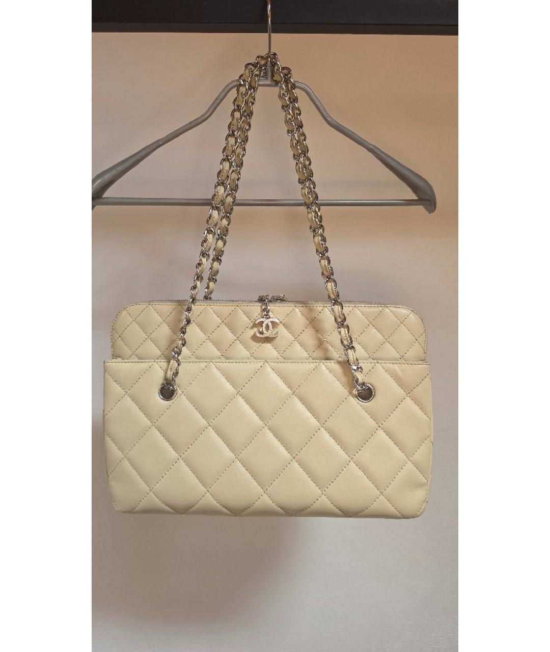 CHANEL Бежевая кожаная сумка через плечо, фото 2