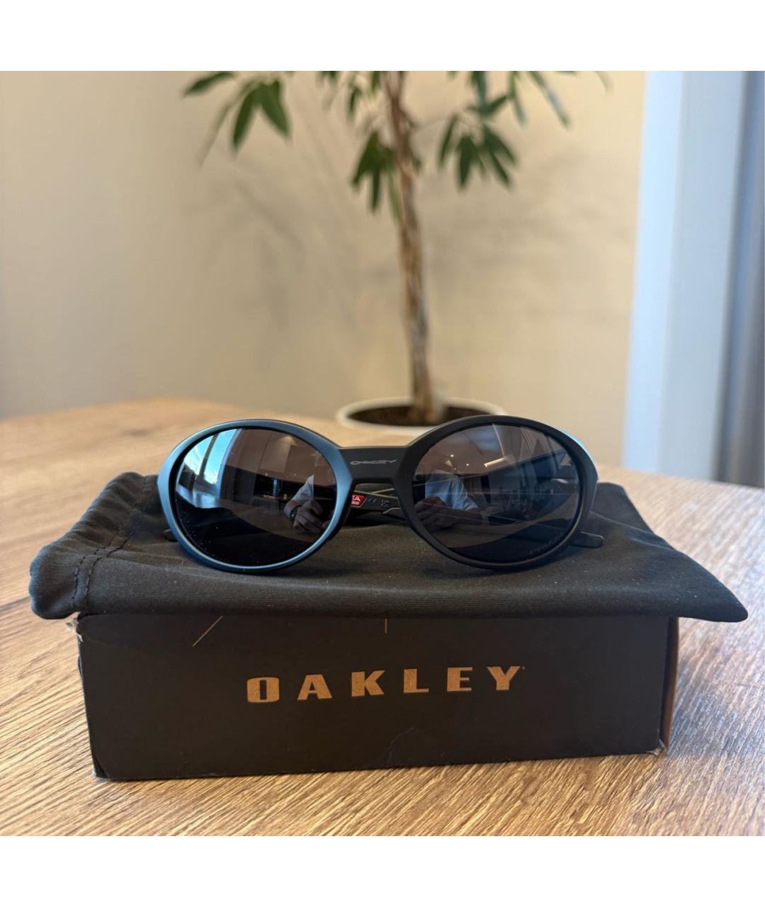 OAKLEY Черные пластиковые солнцезащитные очки, фото 2