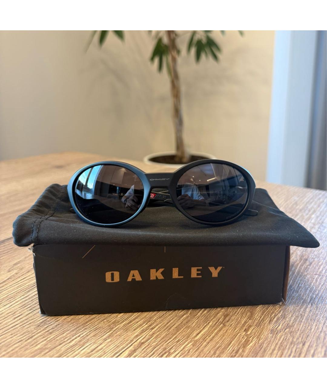 OAKLEY Черные пластиковые солнцезащитные очки, фото 2