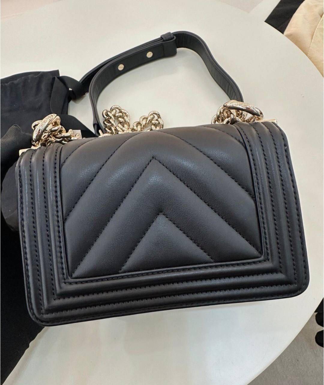 CHANEL Черная кожаная сумка через плечо, фото 3