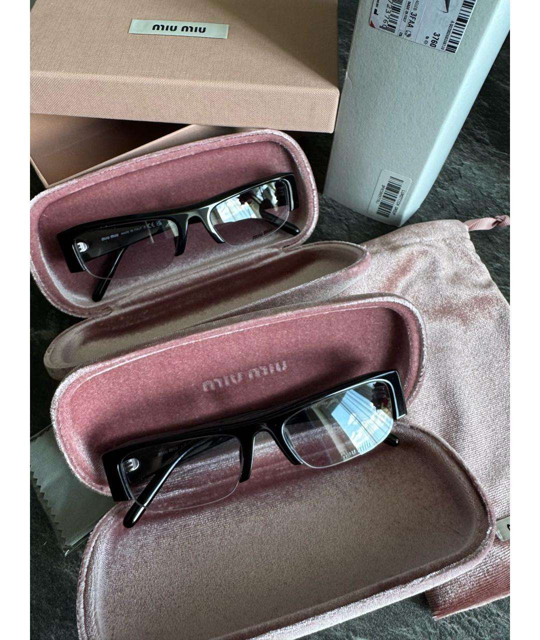 MIU MIU Черные пластиковые солнцезащитные очки, фото 2