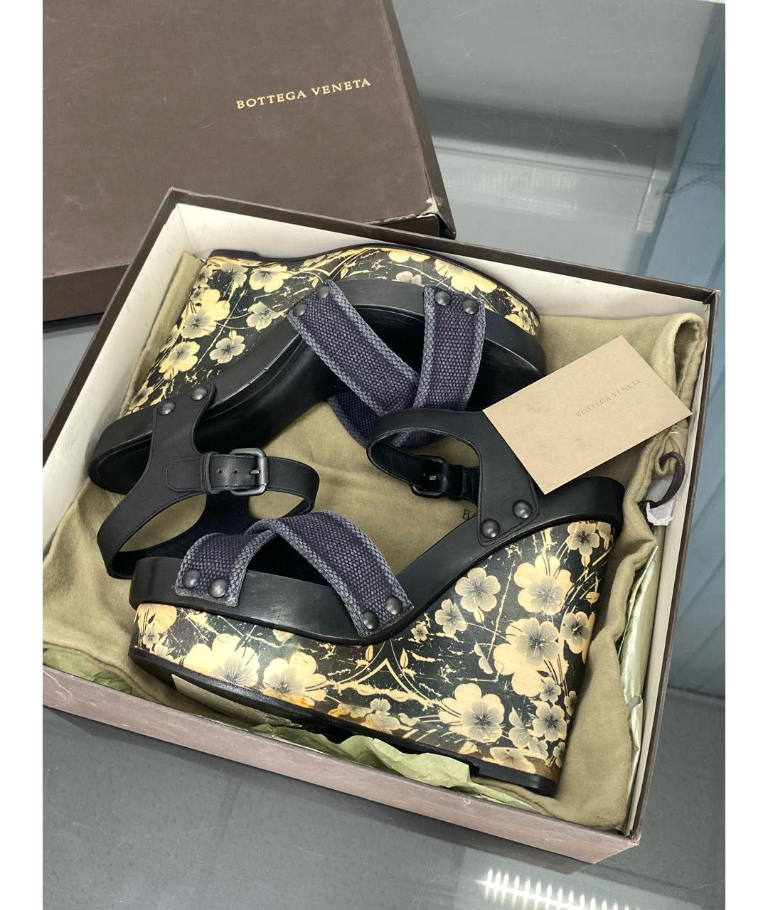 BOTTEGA VENETA Черные кожаные босоножки, фото 6