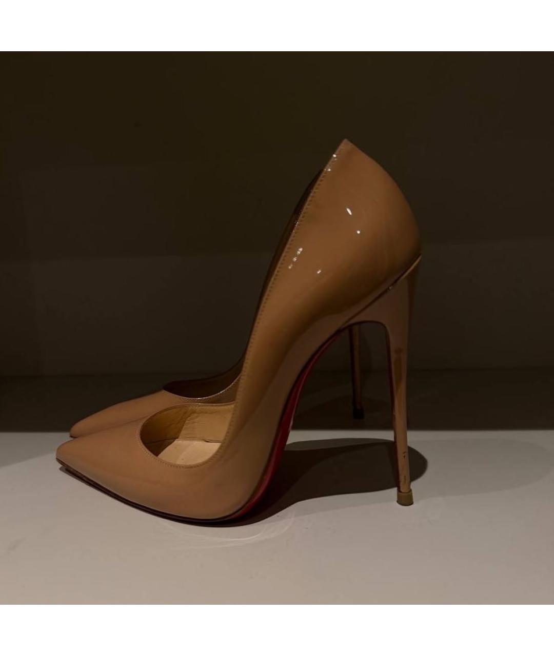CHRISTIAN LOUBOUTIN Бежевые туфли из лакированной кожи, фото 8