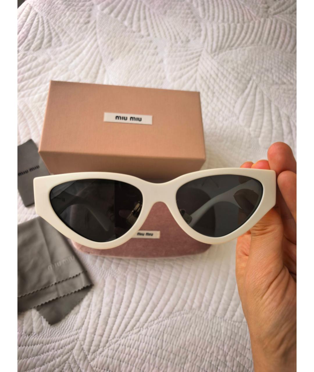 MIU MIU Белые пластиковые солнцезащитные очки, фото 5