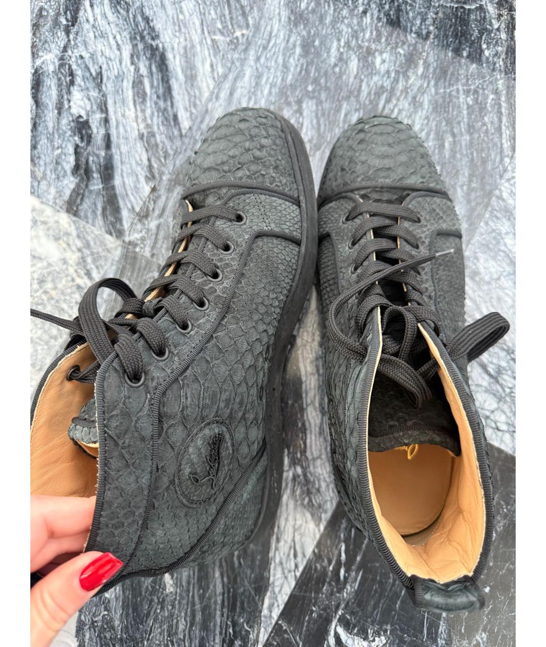 CHRISTIAN LOUBOUTIN Черные высокие кроссовки / кеды из экзотической кожи, фото 6
