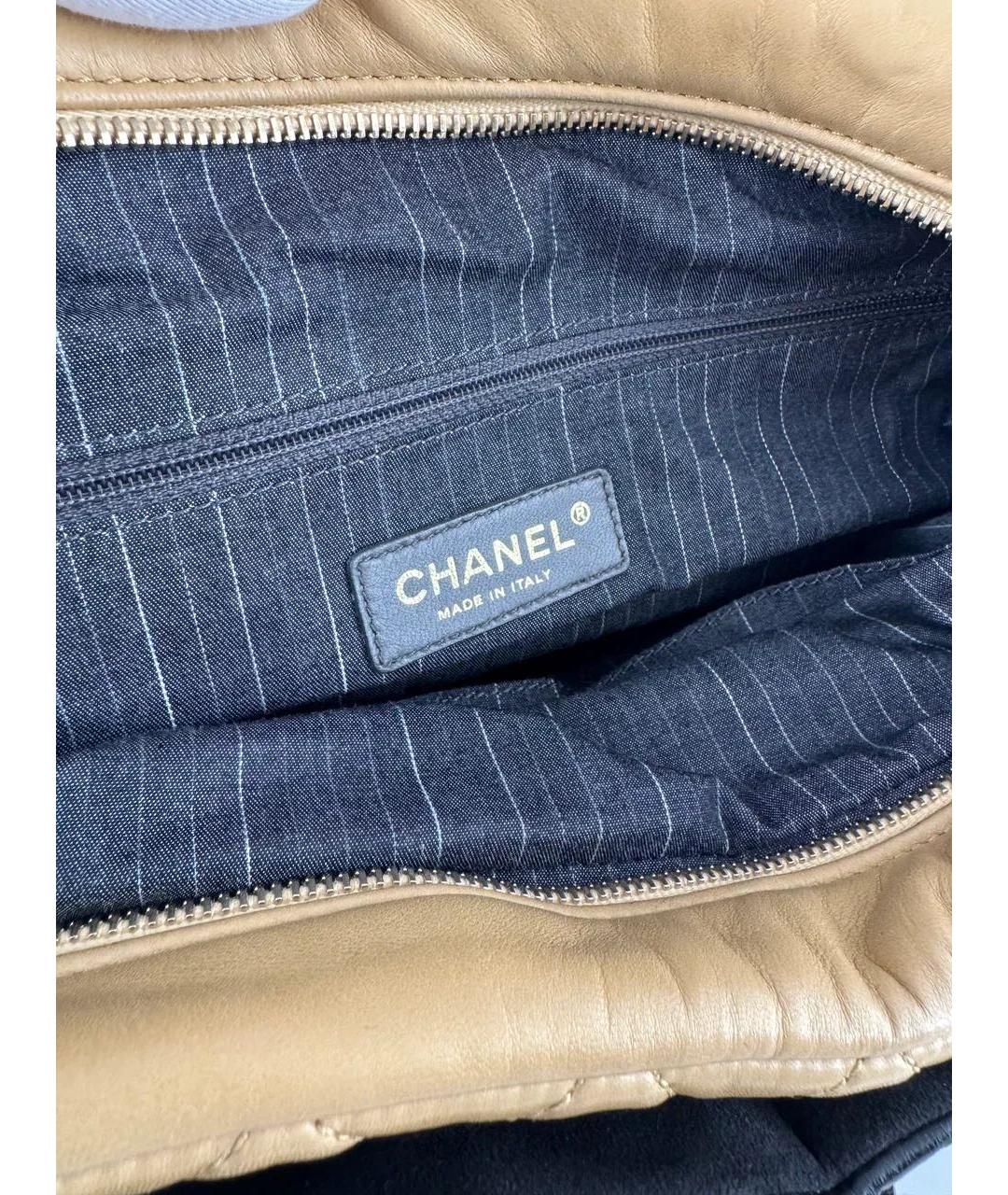 CHANEL Черная кожаная сумка с короткими ручками, фото 4