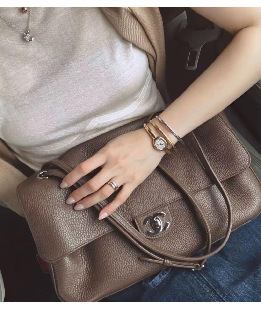 CHANEL Бежевая кожаная сумка через плечо, фото 3