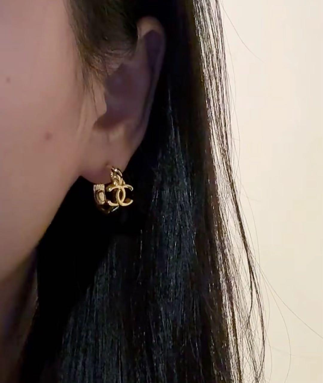 CHANEL Золотые серьги, фото 3