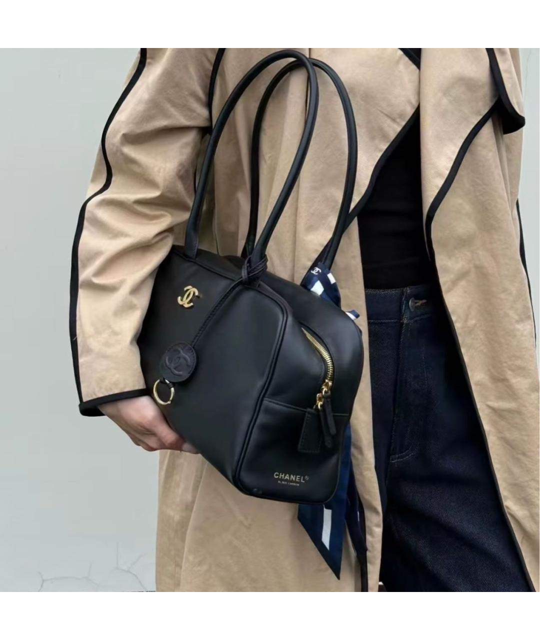 CHANEL Черная кожаная сумка через плечо, фото 6