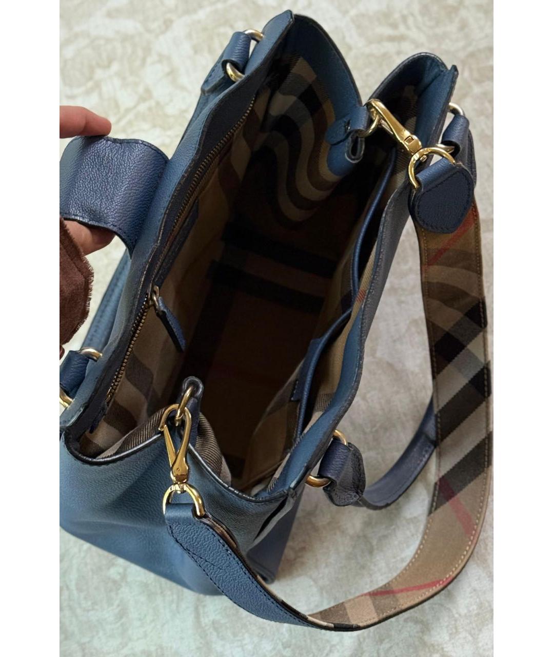 BURBERRY Голубая кожаная сумка с короткими ручками, фото 3