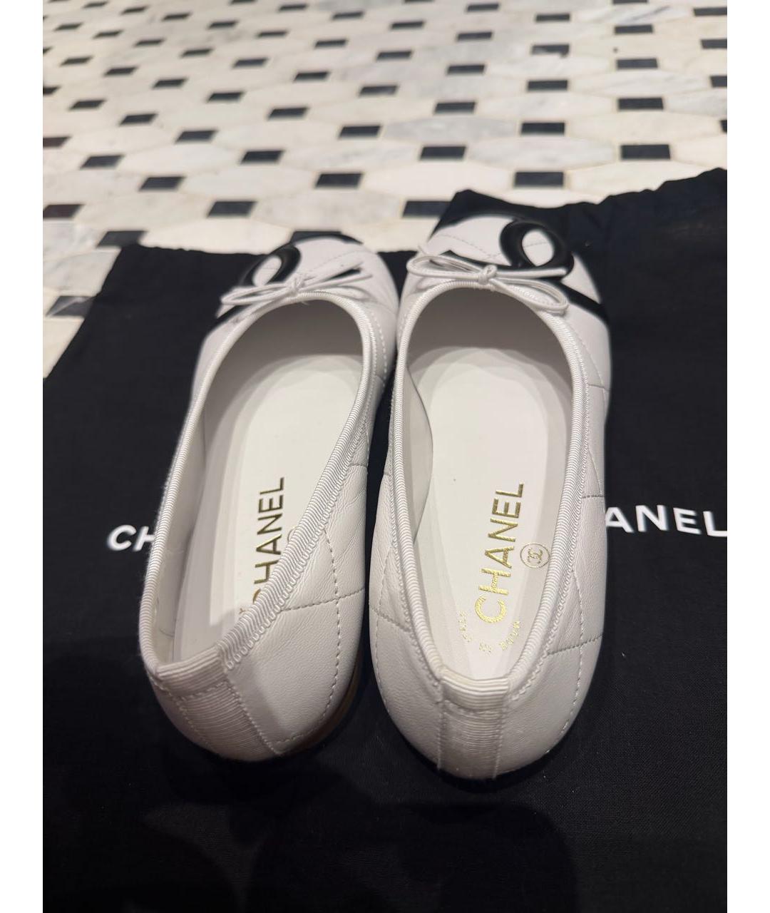 CHANEL Белые кожаные балетки, фото 3