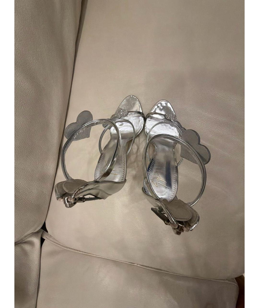 GIUSEPPE ZANOTTI DESIGN Серебряные босоножки из лакированной кожи, фото 2
