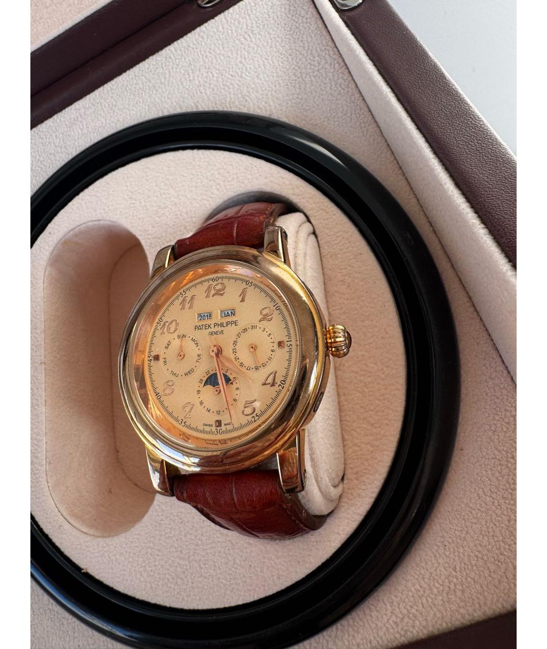 PATEK PHILIPPE Коричневые часы из желтого золота, фото 3