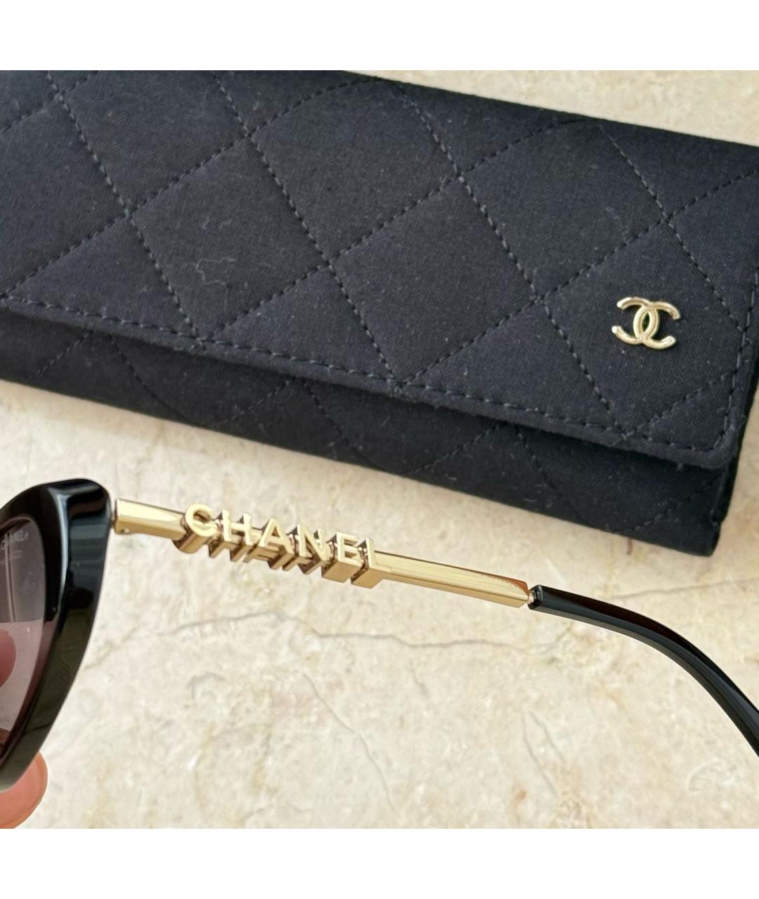 CHANEL Черные пластиковые солнцезащитные очки, фото 3